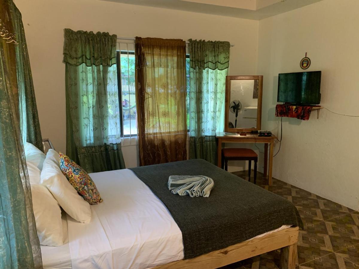Can Jam Retreat Negril Luaran gambar