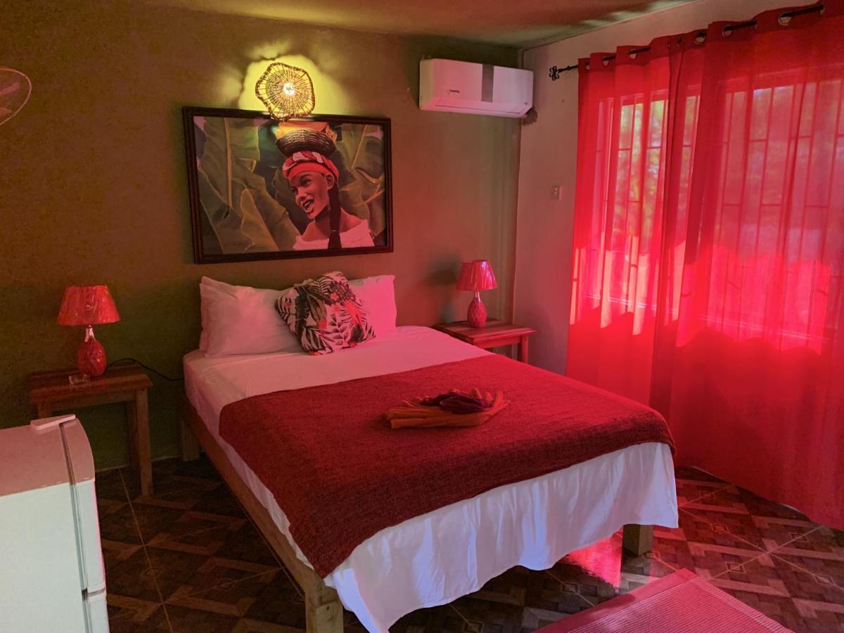 Can Jam Retreat Negril Luaran gambar
